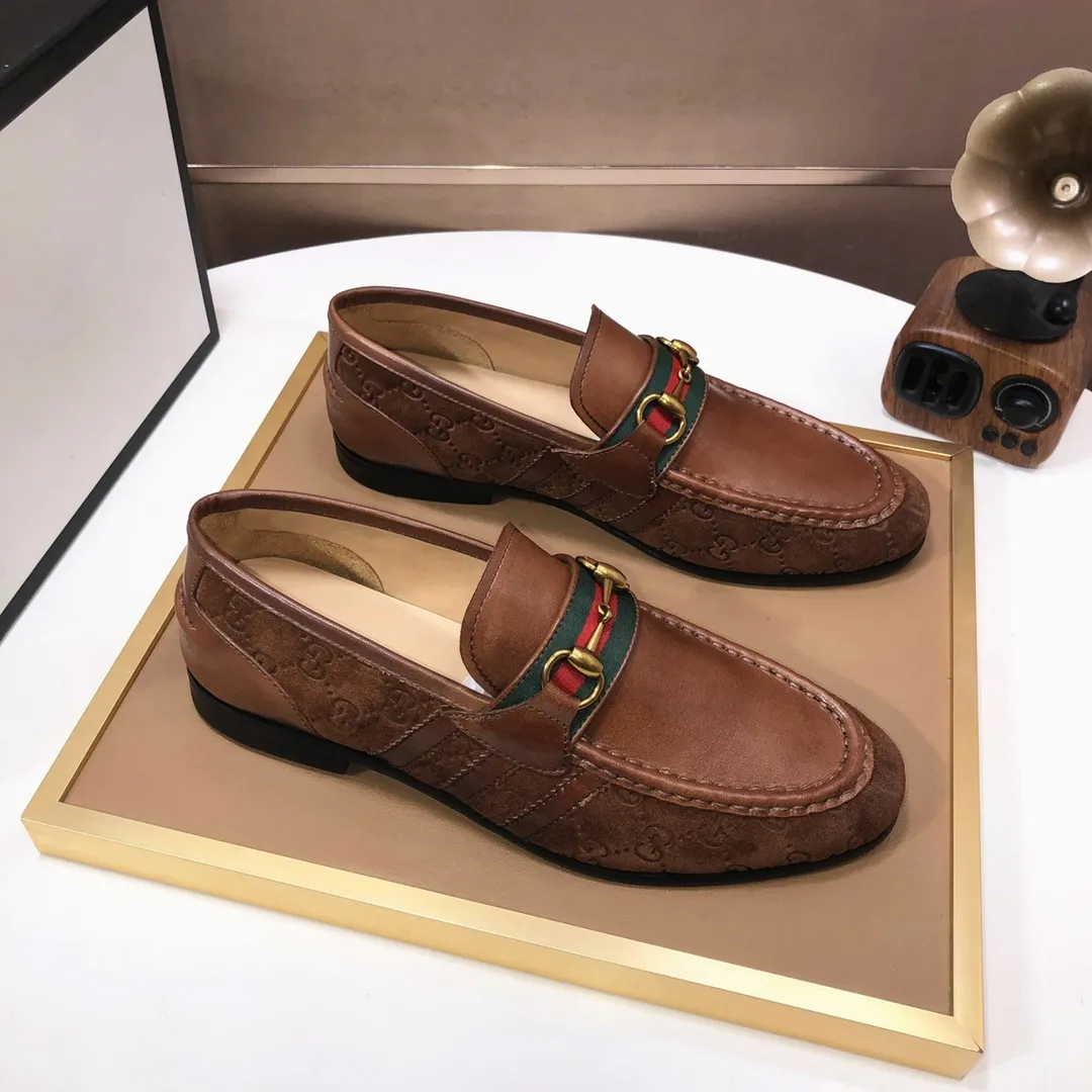 Men's shoes 💰600💰 Brand: GUCCI (Gucci) Standard size: Men's size 38/44 (45 can be customized) Grade: Same as the official website Original quality Material: Original cowhide Water-dyed cowhide lining Original rubber outsole Style category: Men's fashionable casual leather shoes Distinguished big-name luxury elements Top luxury Color: Actual picture